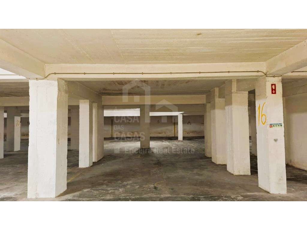 Arrenda Lugar de Parqueamento - Ericeira, A Casa das Casas - Grande imagem: 5/11