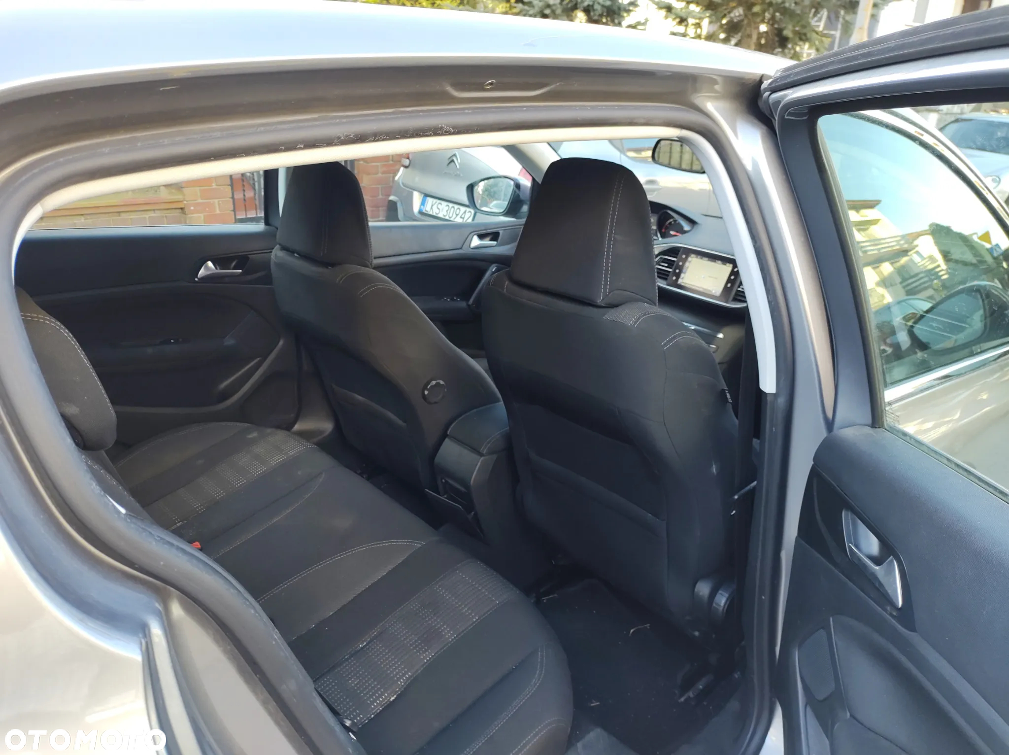 Peugeot 308 1.2 PureTech Allure S&S - 26