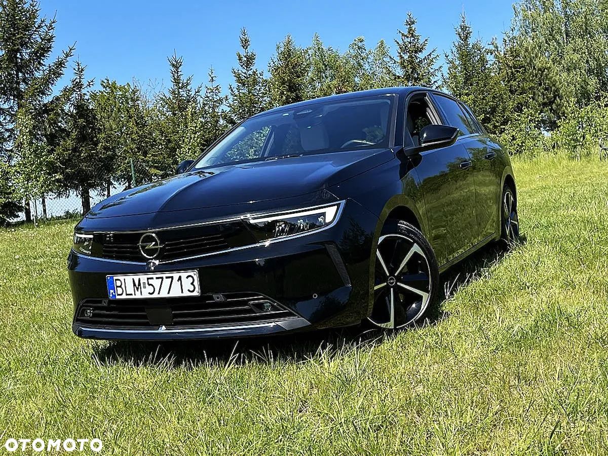 Opel Astra Plug-In-Hybrid Business Elegance - 1