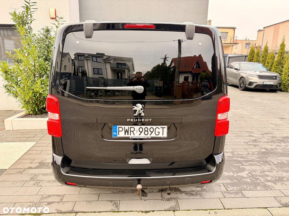 Peugeot Traveller - 10