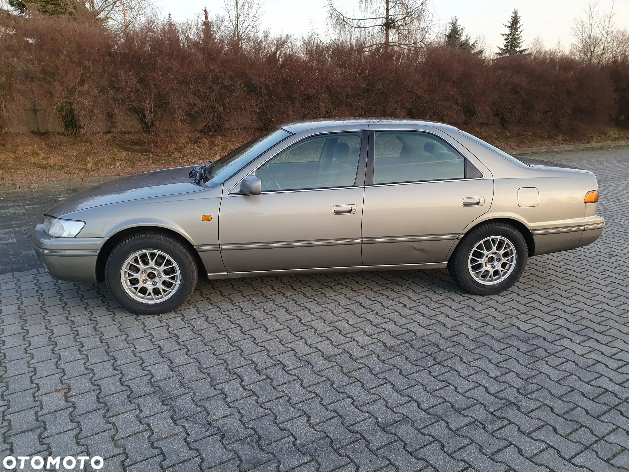 Toyota Camry 2.2 GL - 4