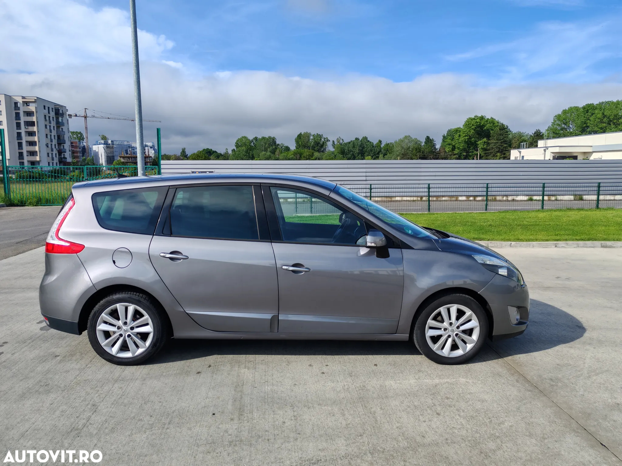 Renault Grand Scenic TCe 130 Dynamique - 11