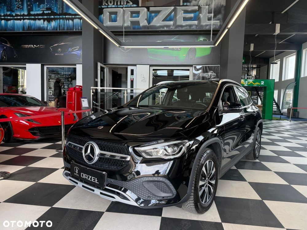 Mercedes-Benz GLA - 1