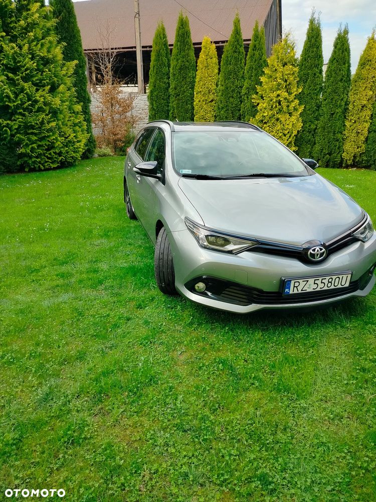 Toyota Auris 1.6 Selection - 4
