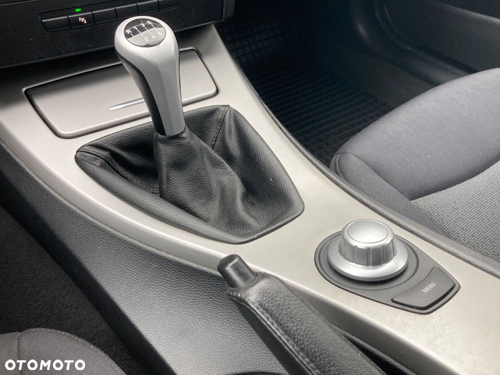 BMW Seria 3 325i - 9