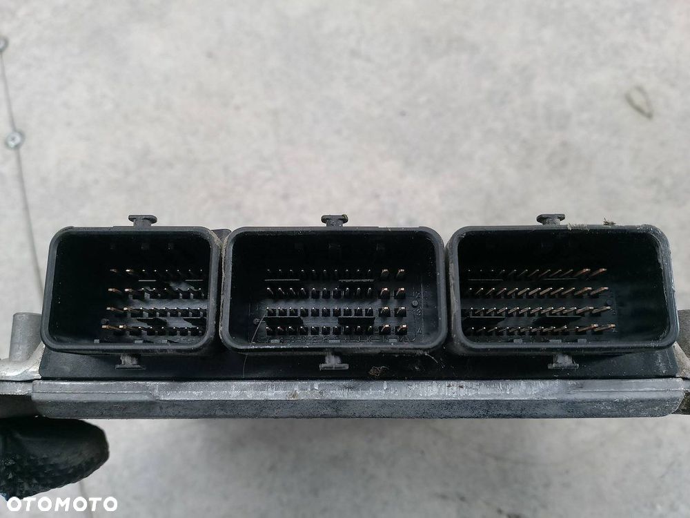 KOMPUTER, STEROWNIK RENAULT MASTER II 8200106111 0281010320  BOSCH 2.2 DCI - 5