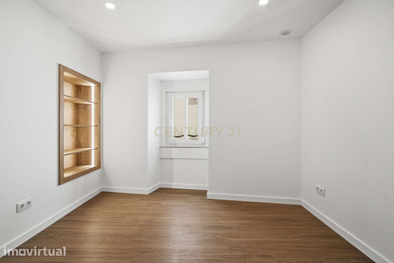 Apartamento T1 Totalmente Renovado no Centro Histórico de Torres Vedra - Grande imagem: 5/13