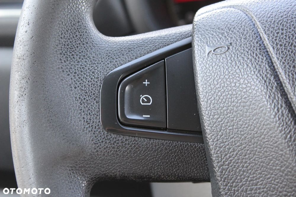 Nissan NV400 - 19