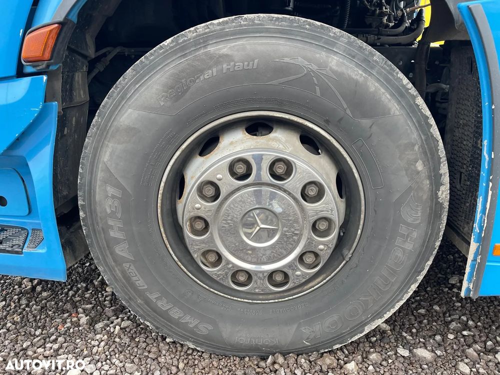 Mercedes-Benz ACTORS - 27