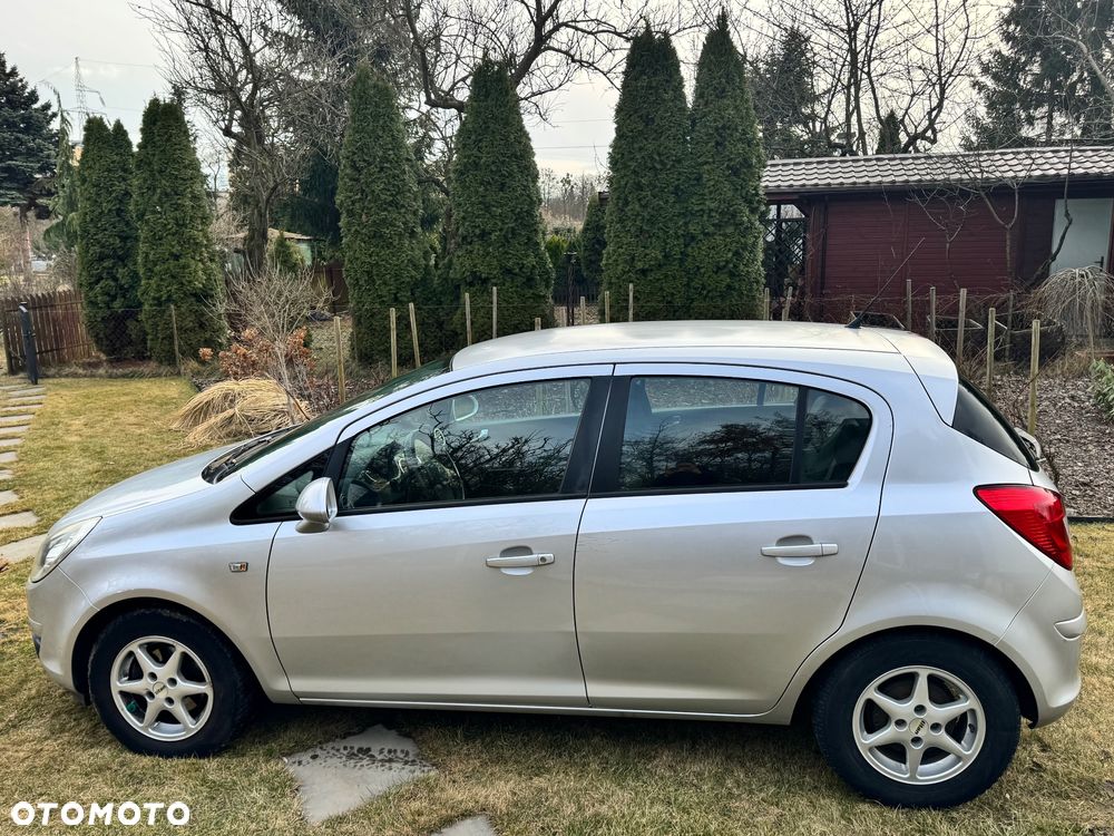 Opel Corsa 1.4 16V Cosmo - 10