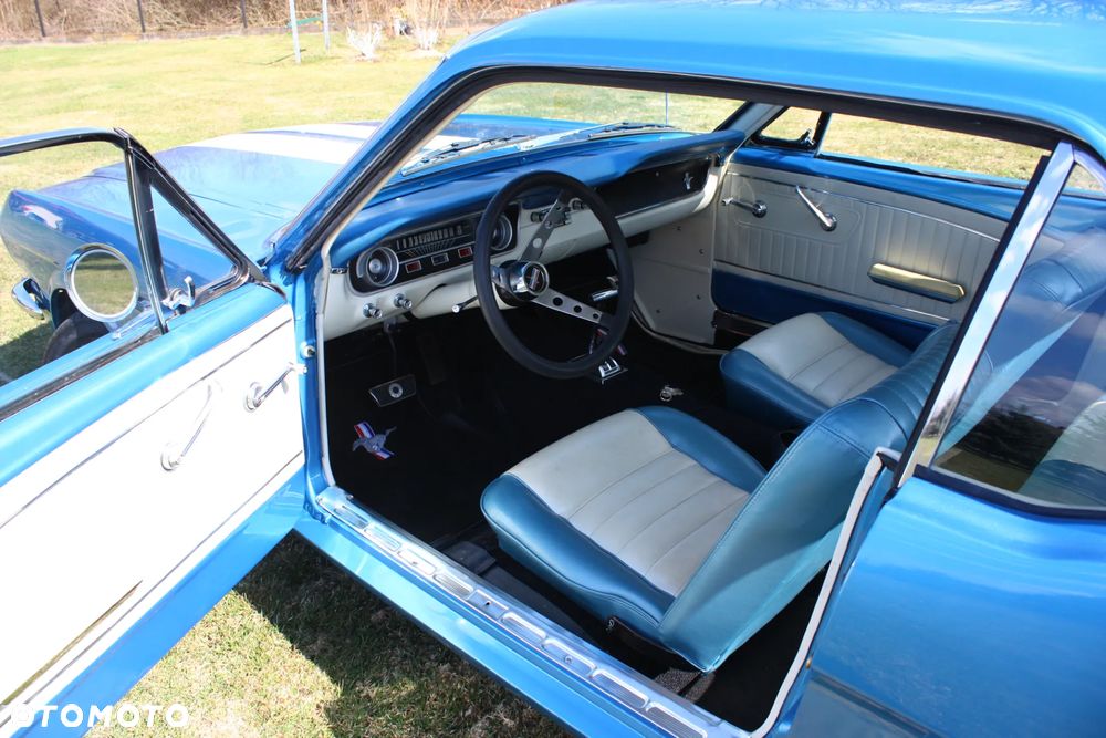 Ford Mustang - 5
