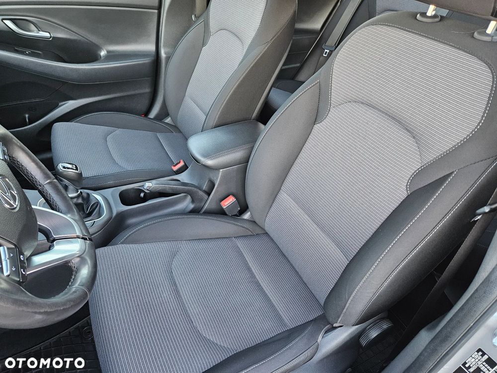 Hyundai i30 1.5 DPI Modern - 18