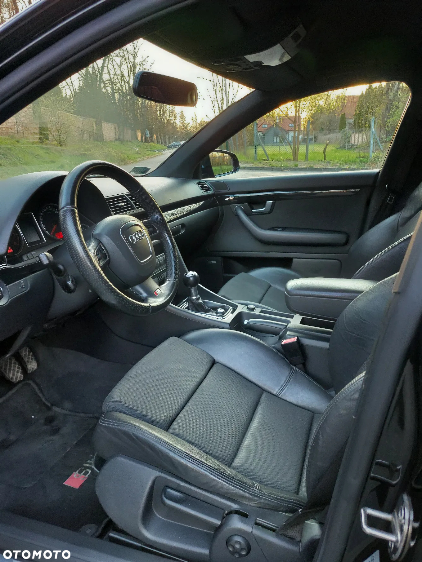 Audi A4 2.0 T FSI - 25