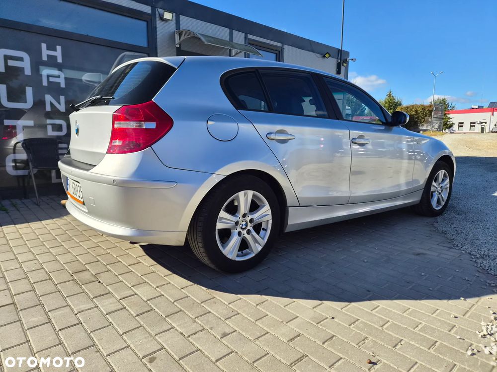 BMW Seria 1 2008 photo 3