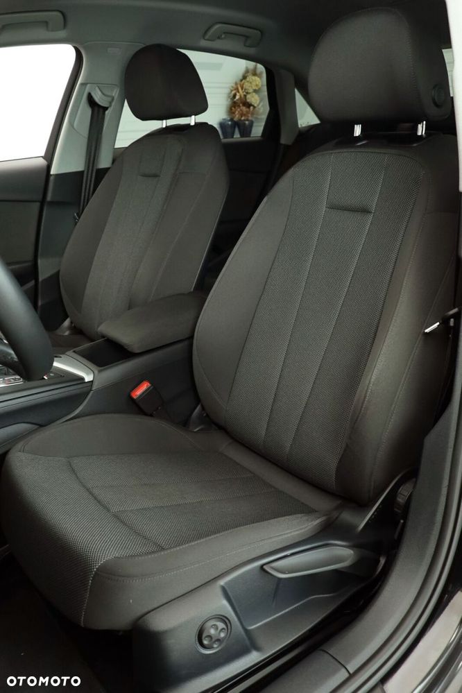 Audi A4 Limousine - 16