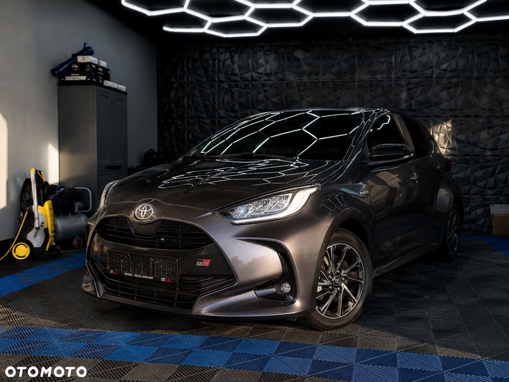 Toyota Yaris Hybrid 1.5 Executive - 1