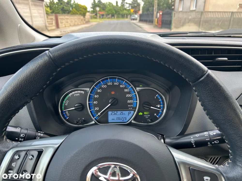 Toyota Yaris 1.5 VVT-i Comfort - 11