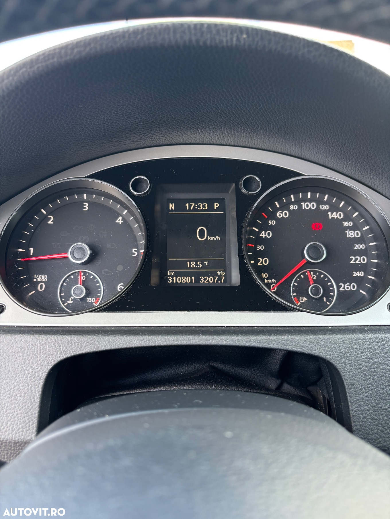 Volkswagen Passat 2.0TDI Highline DPF DSG - 11