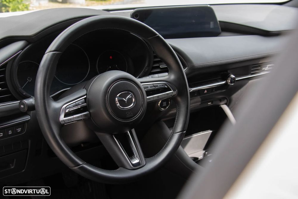 Mazda 3 Hatchback 2.0 Sky-X Excellence - 31
