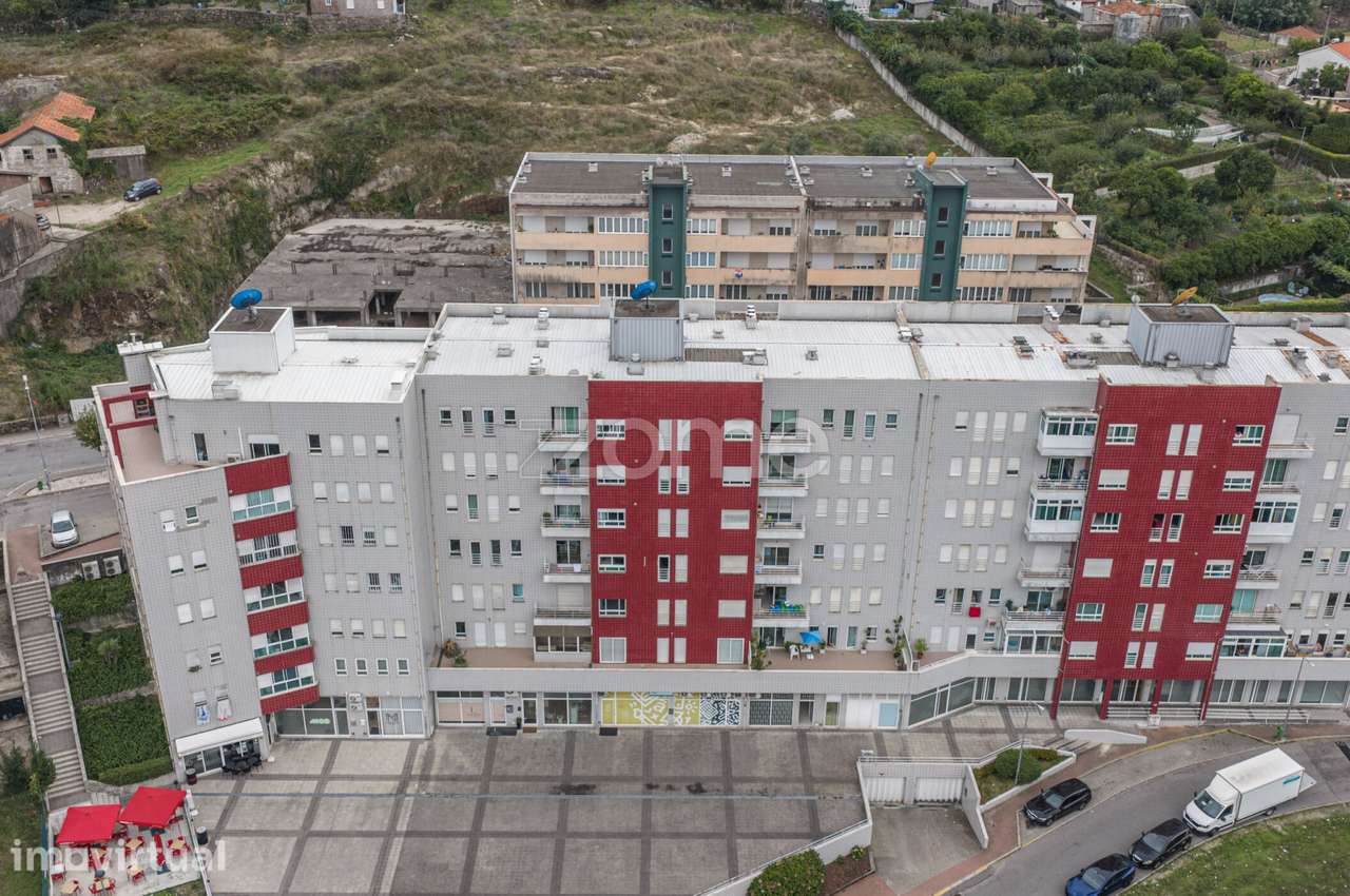 Apartamento T3 com terraço em Riba de Ave - Vila Nova de Famalicão - Grande imagem: 2/27