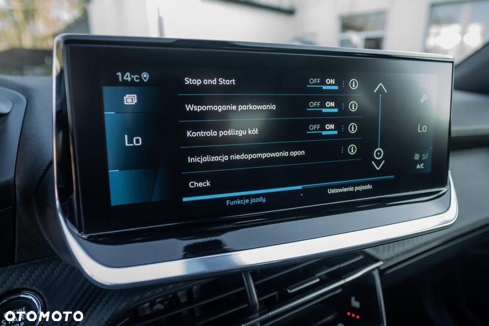 Peugeot 2008 BlueHDi 130 EAT8 GT Pack - 25