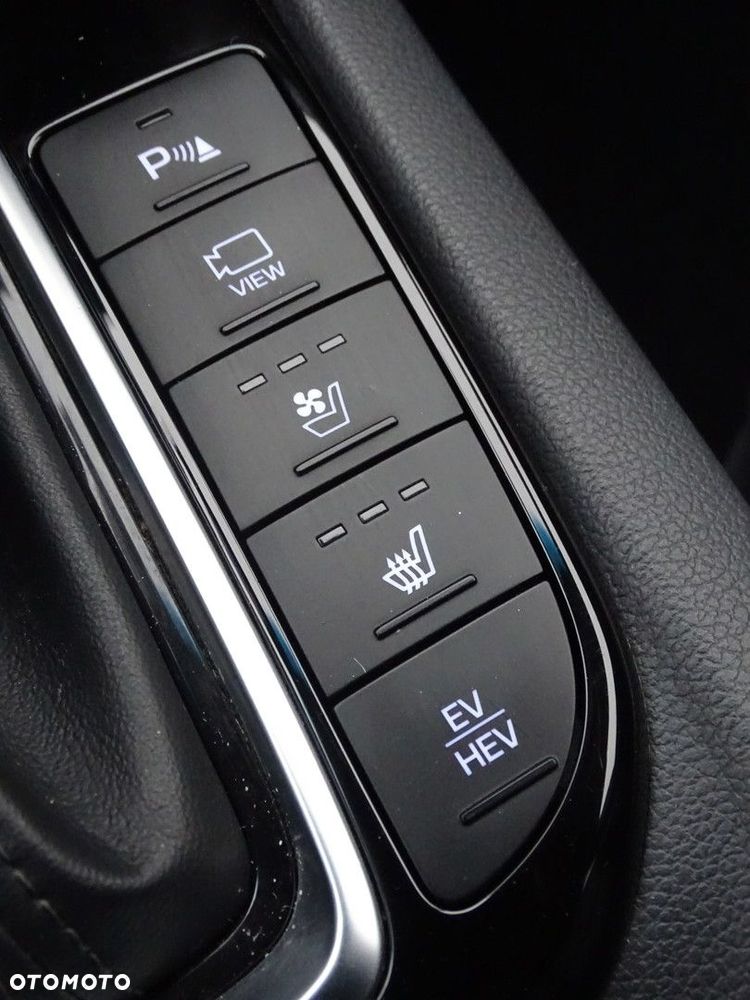 Hyundai IONIQ - 25