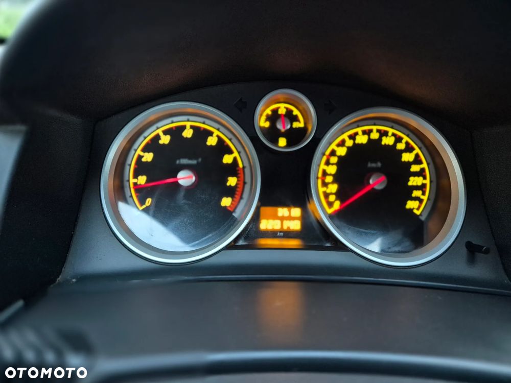 Opel Astra 1.6 Selection 110 Jahre - 31