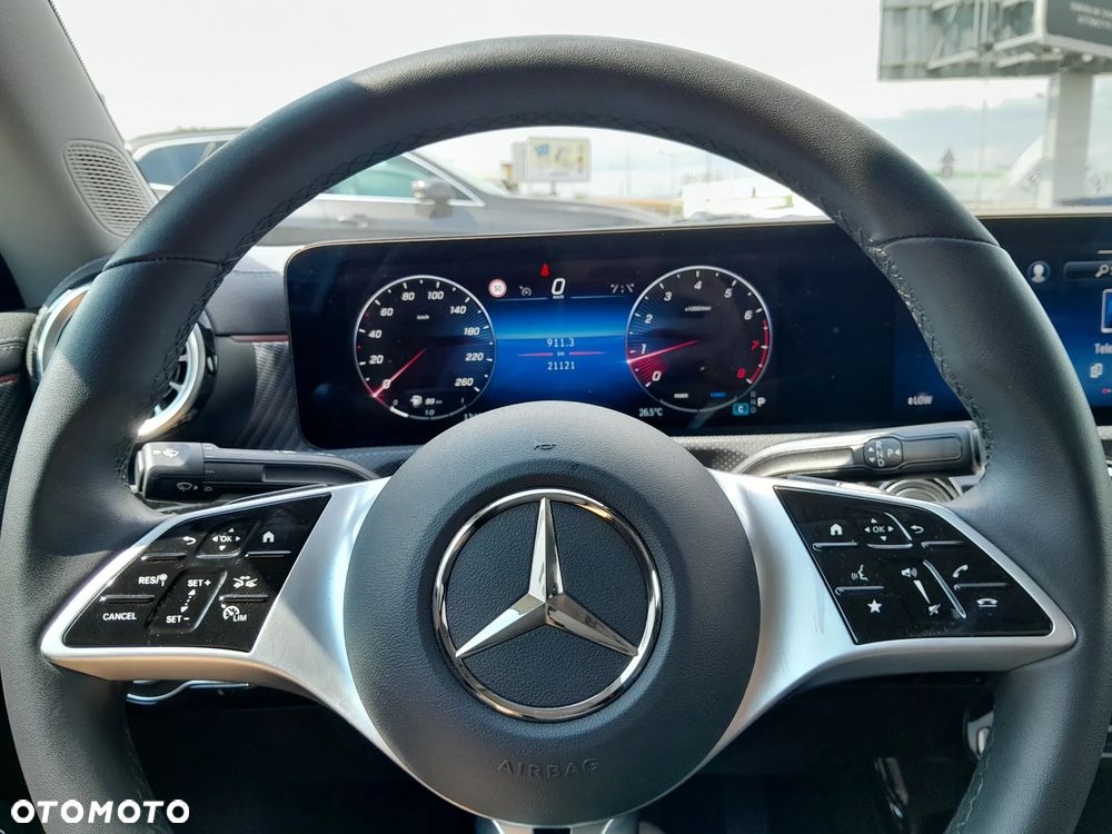 Mercedes-Benz CLA 180 Progressive 7G-DCT - 12