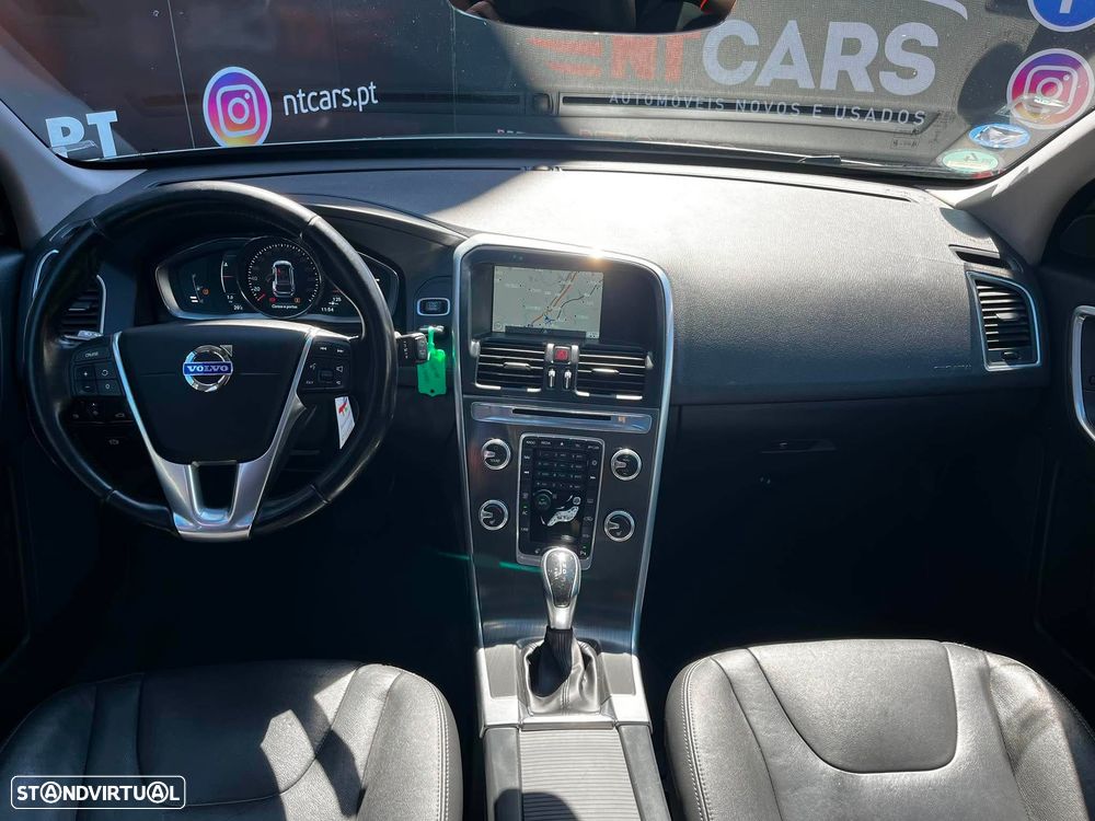Volvo XC 60 2.0 D4 Momentum Geartronic - 6