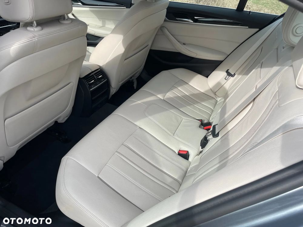 BMW Seria 5 520d Luxury Line - 18