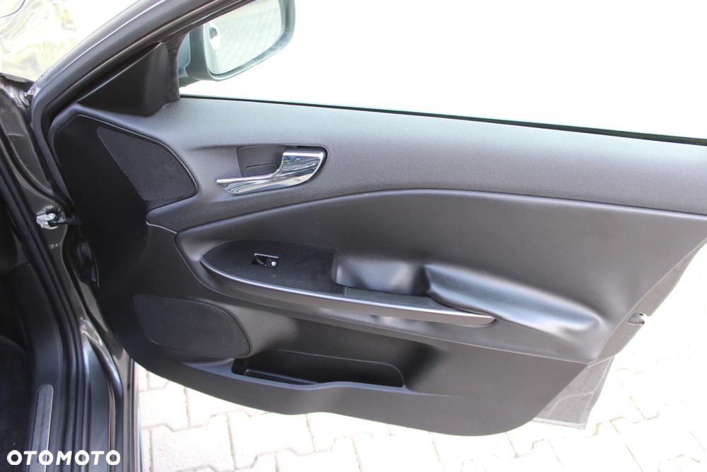Alfa Romeo Giulietta 1.6 JTDM 16V - 21