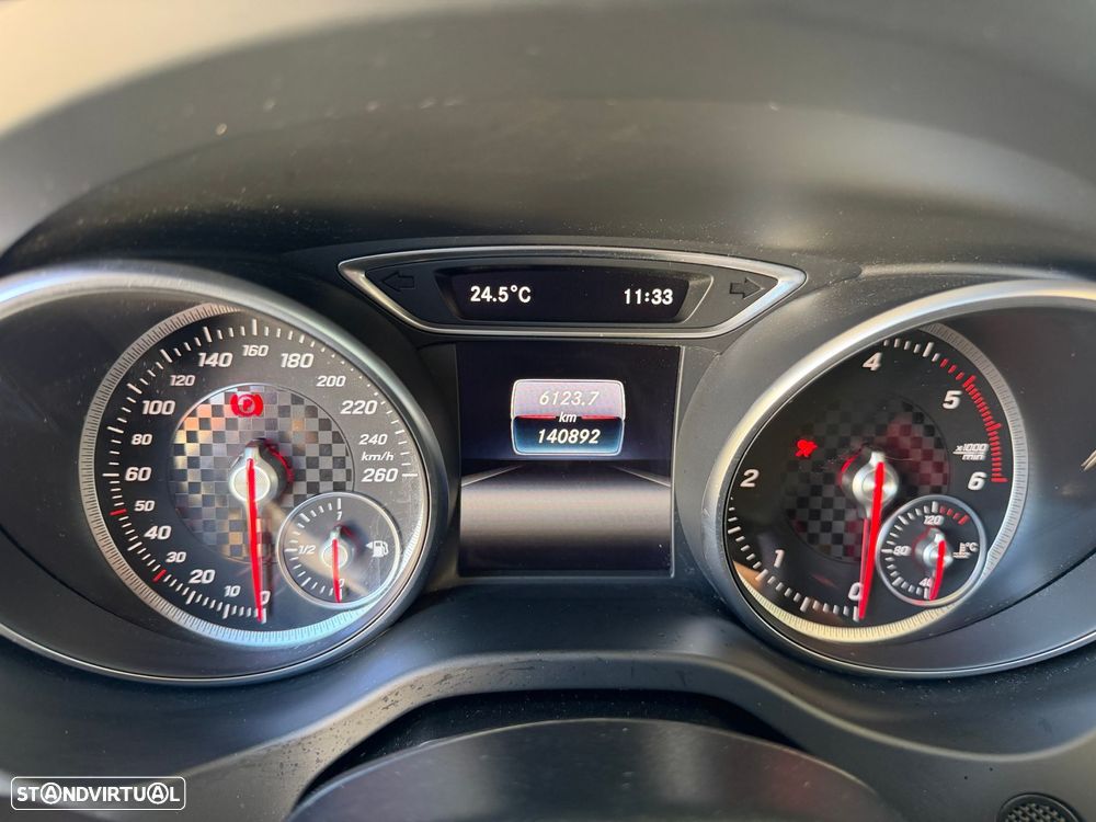 Mercedes-Benz A 180 d AMG Line - 44
