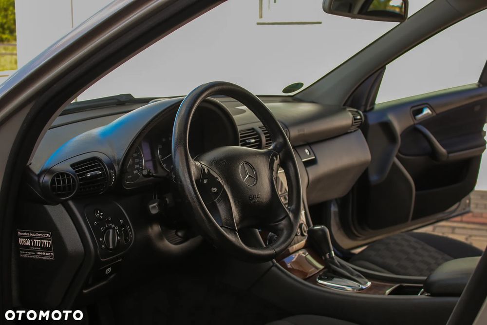 Mercedes-Benz Klasa C 180 Kompressor Automatik Classic - 29