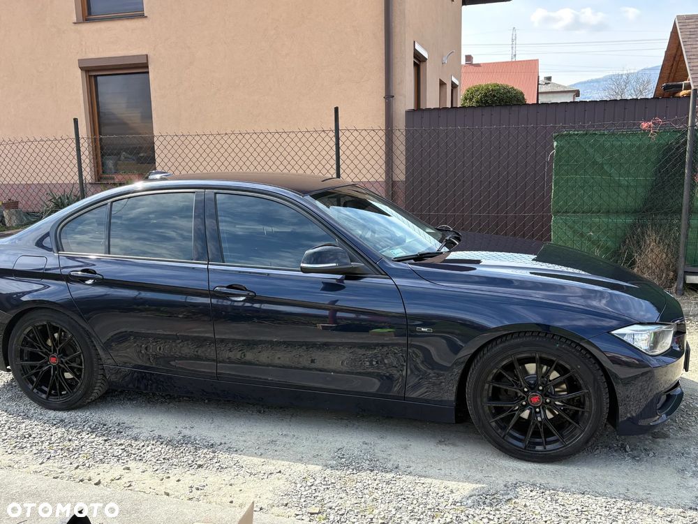 BMW Seria 3 320i Sport Line - 7