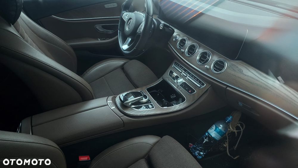 Mercedes-Benz Klasa E 220 d Business Edition 9G-TRONIC - 3