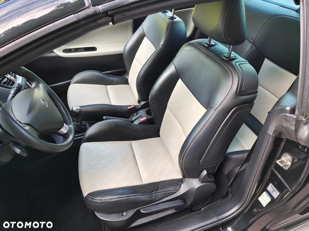 Peugeot 207 CC 120 VTi Roland Garros - 19