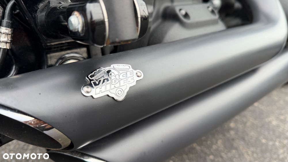 Harley-Davidson Softail Street Bob - 17