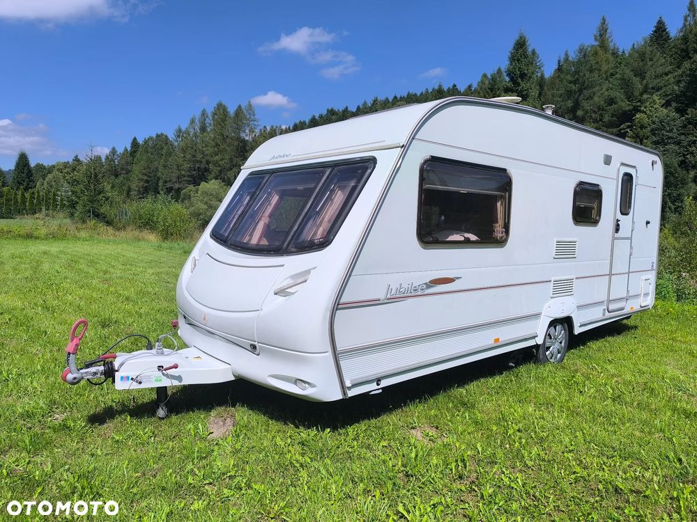 SWIFT ACE JUBILEE GLOBETROTTER - 3