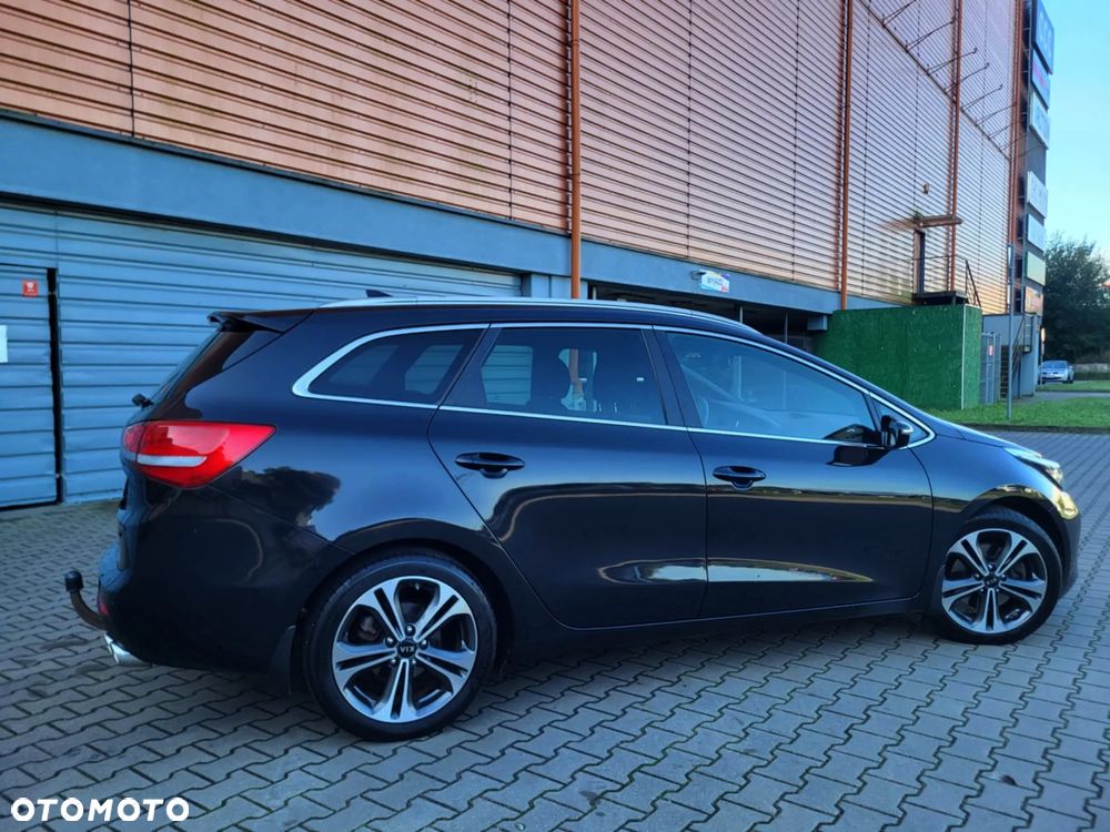Kia Ceed 1.6 CRDi 136 ISG SW GT Line - 18
