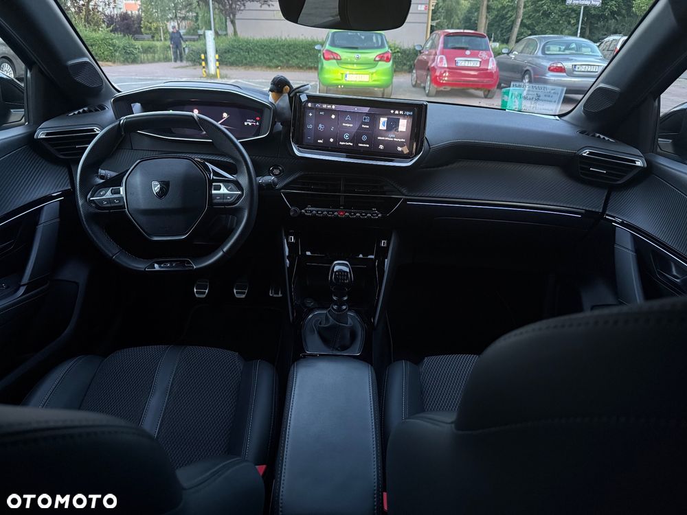 Peugeot 208 1.2 PureTech GT S&S - 8