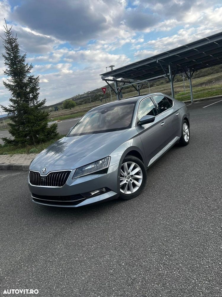 Skoda Superb 2.0 TDI DSG Style - 1