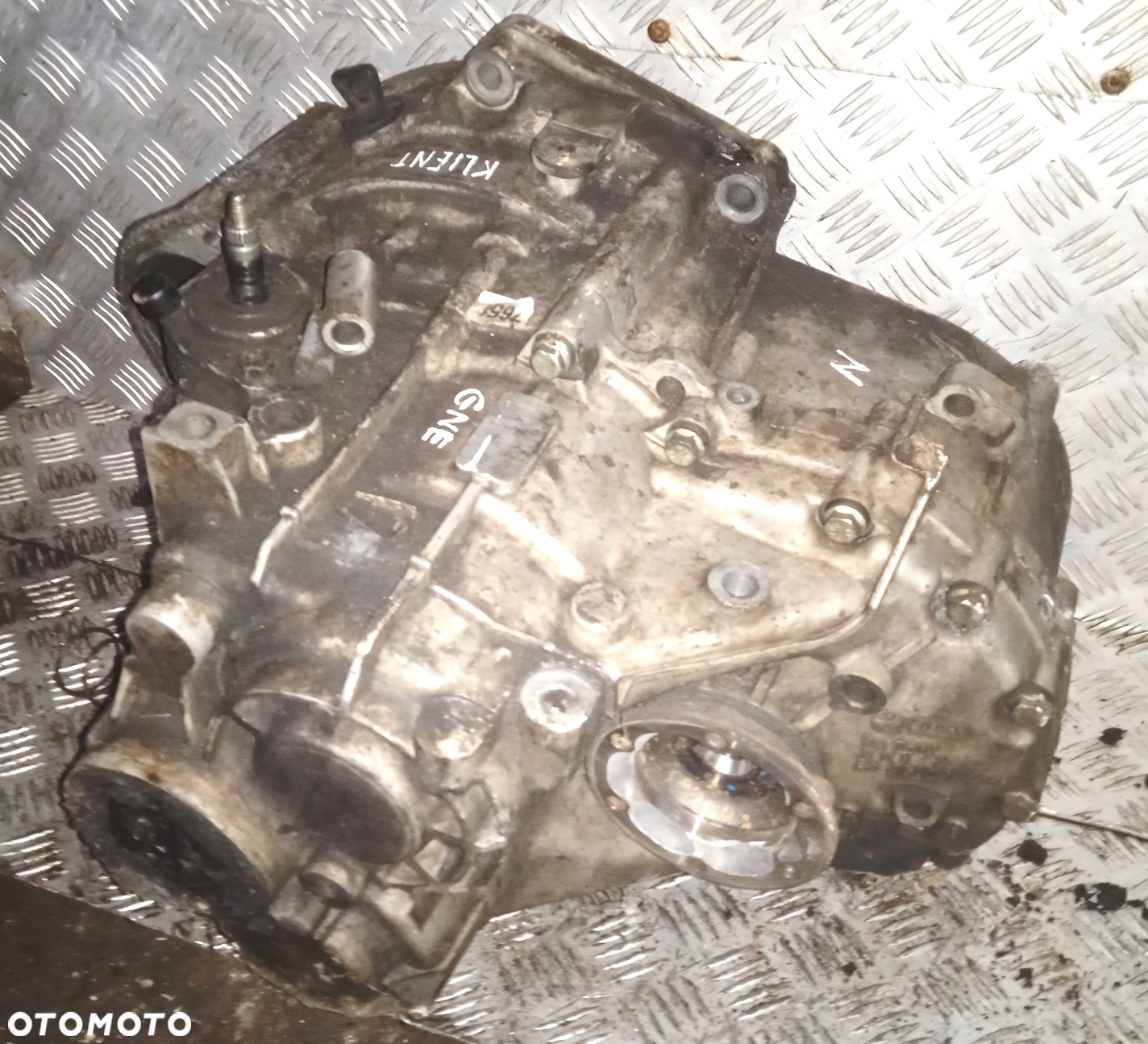 SKRZYNIA GNE VW TOURAN 2.0 TDI - 6