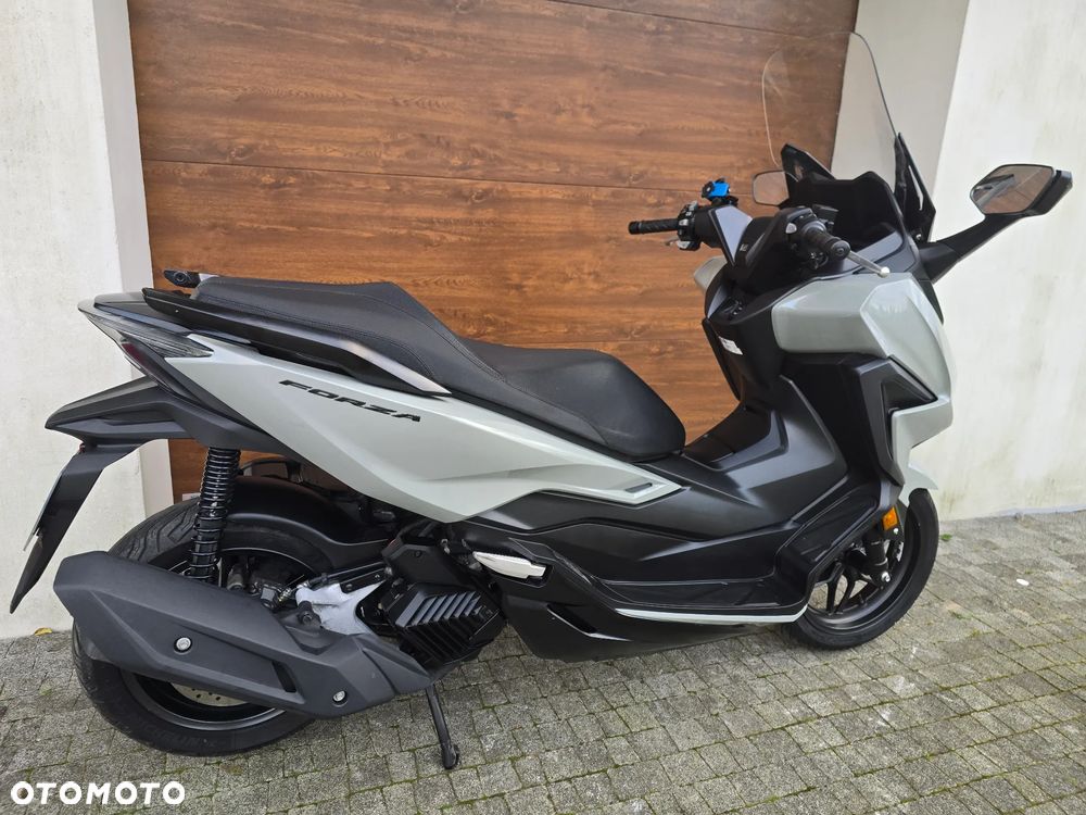 Honda NSS - 29