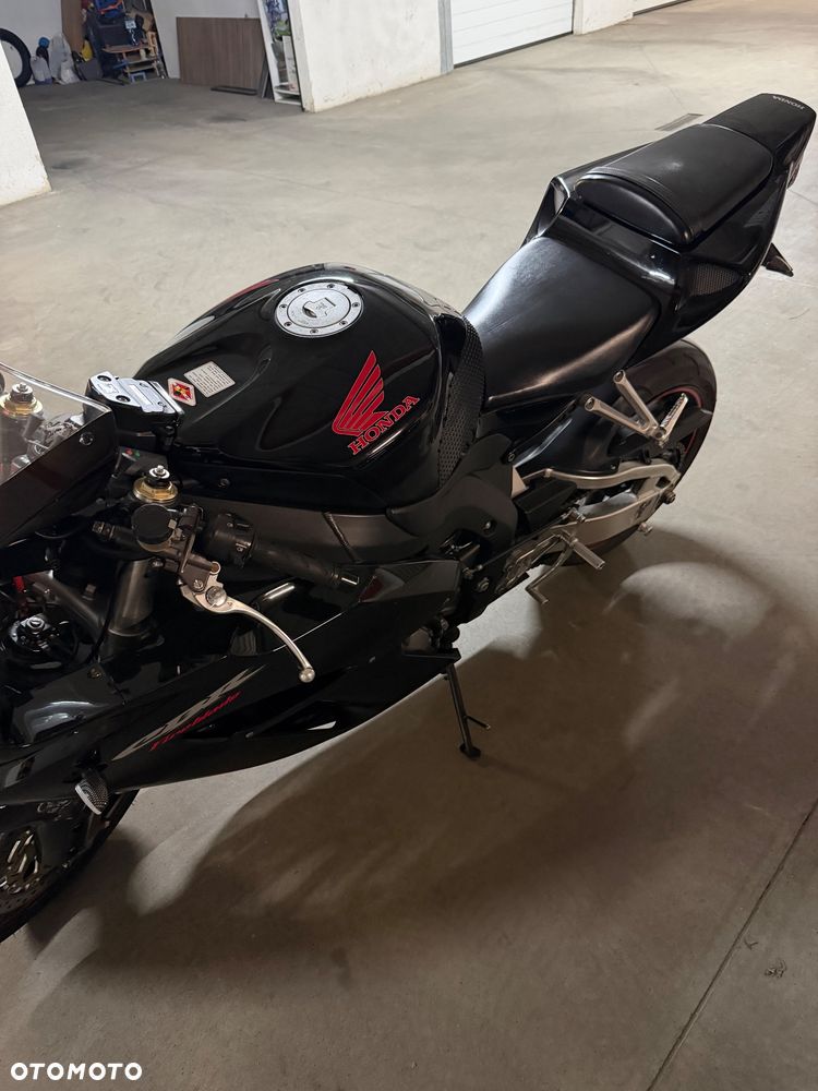 Honda CBR - 3