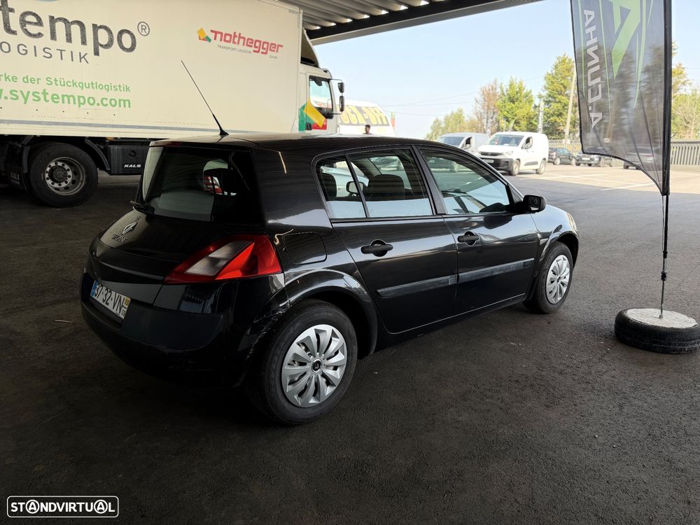 Renault Mégane 1.5 dCi Dynamique - 10