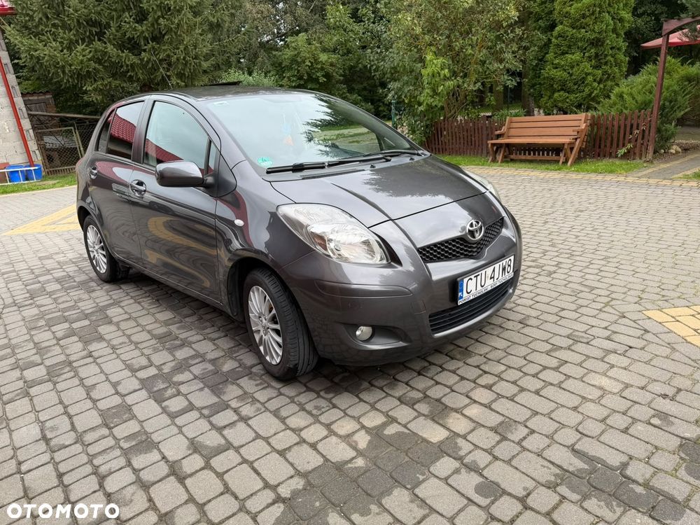 Toyota Yaris - 1