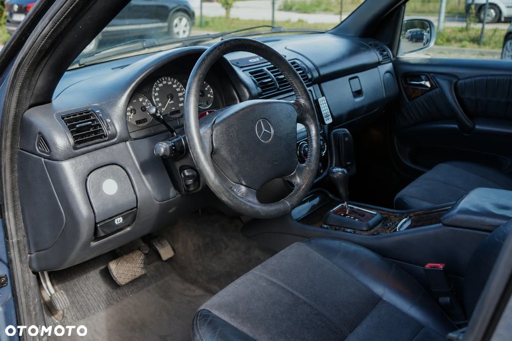 Mercedes-Benz ML - 13