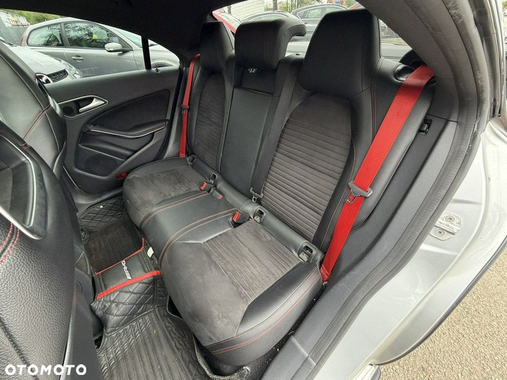Mercedes-Benz CLA - 25