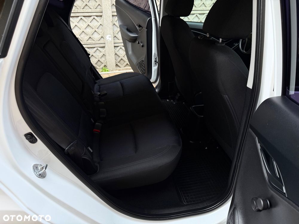 Hyundai ix20 1.4 Trend - 11