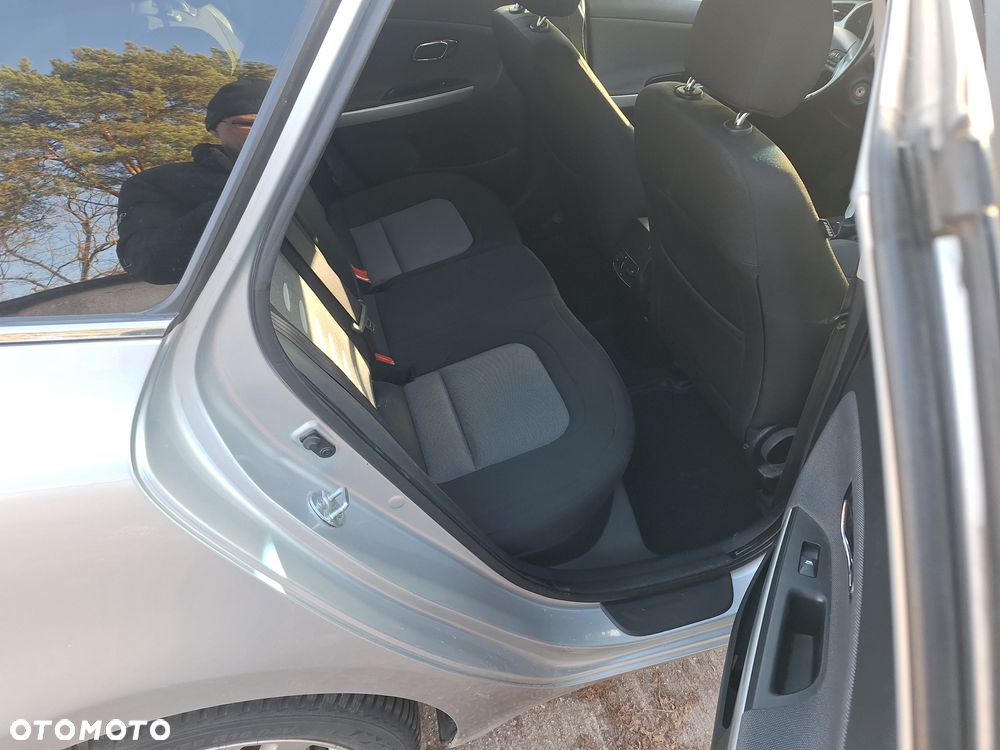 Kia Ceed - 14
